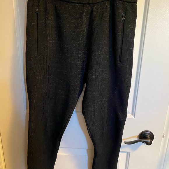 3/$30 Adidas soft knit cropped joggers zippered pockets comfy. - Picture 4 of 5